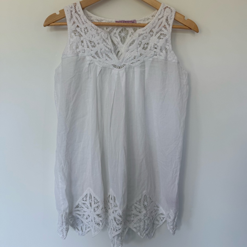 Calypso St. Barth White Lace Trim Sleeveless Top
